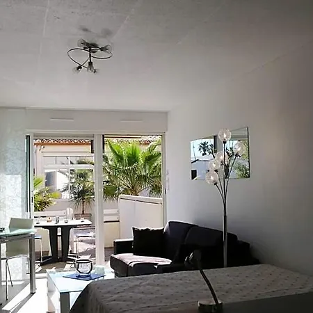 Apartment 518, Port Soleil Au Village Naturiste